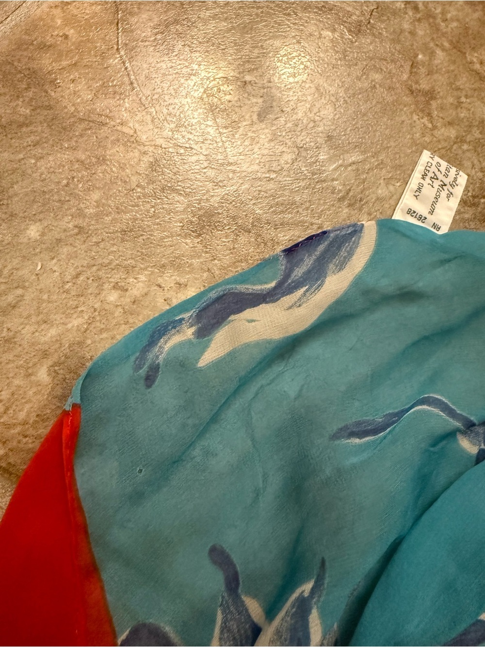 The Met Museum Exclusive 100% Silk Floral Scarf Red Blue Made in Japan Rare - Picture 5 of 5